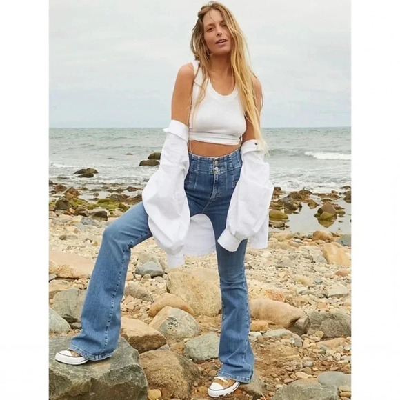 New Free People Jayde Flare Jeans We The Free Super High Rise in Indigo Blue - Picture 1 of 11